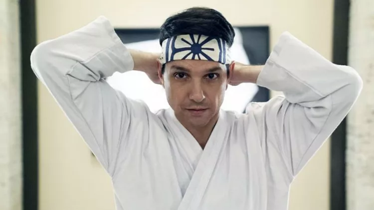 «Cobra Kai»: το τηλεοπτικό παιδί του «Karate Kid» είναι online