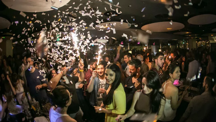 Full moon party με τον Αλέξανδρο Χριστόπουλο