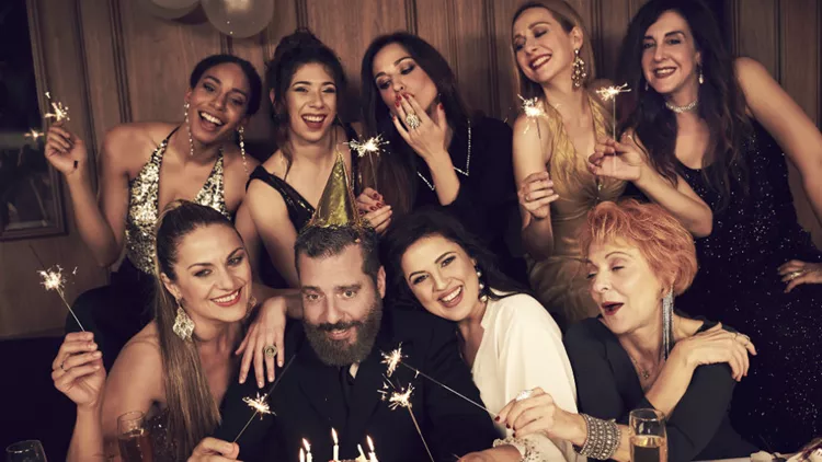 Ο Γιώργος Πέτρου με την «Παρέα» του