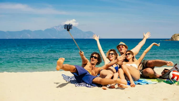 Feel the summer με τα πιο έξυπνα gadgets 