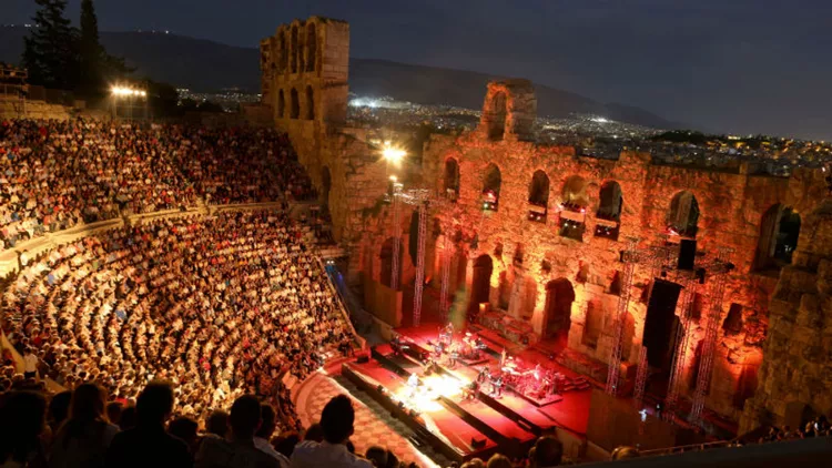 Η φεστιβαλική Αθήνα πουλάει 