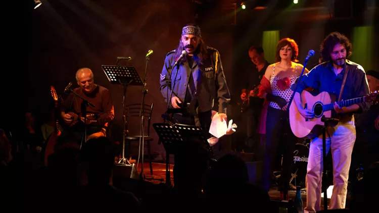 Οι Χαΐνηδες παίζουν στο πάρκο 