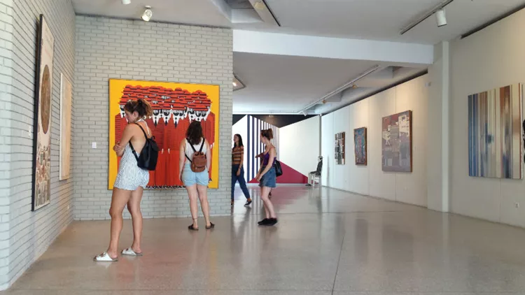 Για λίγες μόνο ώρες, Αμερικανοί φοιτητές μιλούν για την πόλη μας