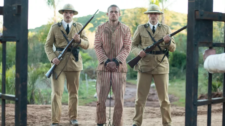 Τσάρλι Χάναμ | Χούλιγκαν, μηχανόβιος, ιππότης και τώρα... «Πεταλούδας»