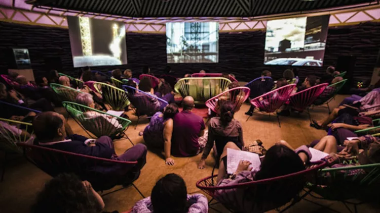 Το «Dissolving Localities» μεταμορφώνει την καθημερινή Αθήνα σε έργο τέχνης