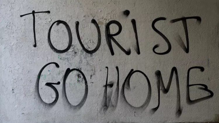 Ο τουρισμός πέθανε