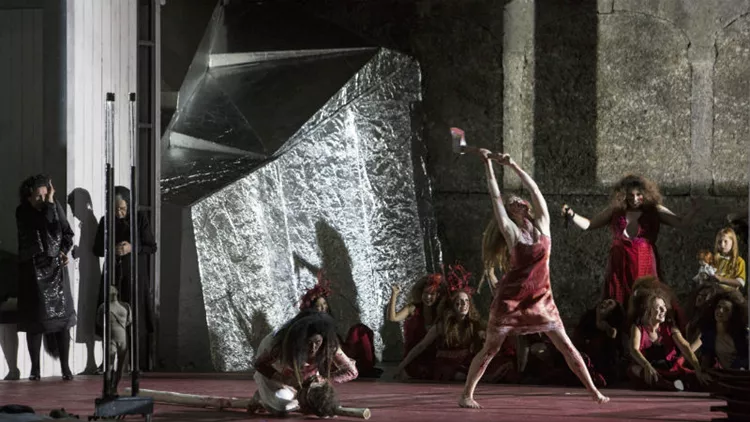 Οι ευριπίδειες «Βάκχες» στη σύγχρονη όπερα: Ξενάκης στην Αθήνα, Χέντσε στο Σάλτσμπουργκ!