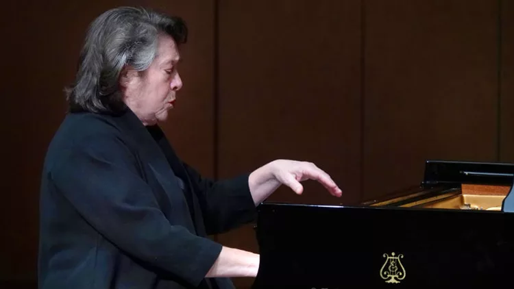 Κατάδυση στη συναισθηματική αλήθεια του Σούμπερτ από την Ελίζαμπετ Λεόνσκαγια