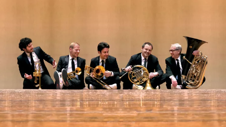 Εορταστικές μουσικές ξεκινούν στο Μέγαρο