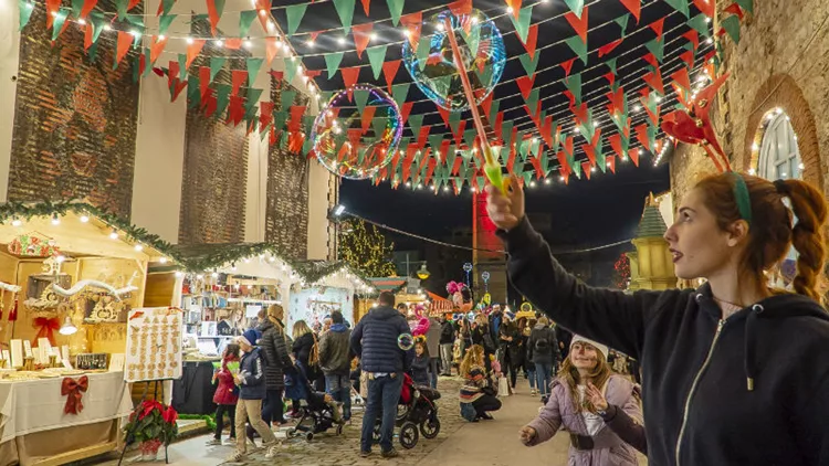 Τα πιο εντυπωσιακά χριστουγεννιάτικα πάρκα της πόλης