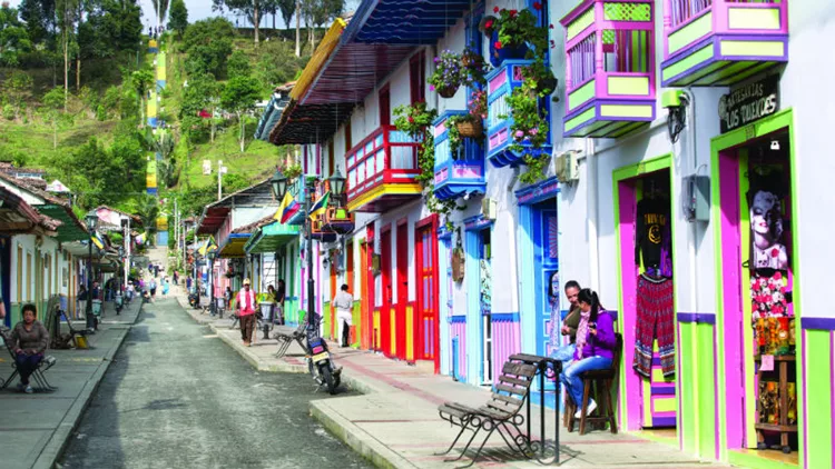 Γυρίσαμε την Κολομβία και διαπιστώσαμε ότι ο μόνος κίνδυνος είναι να μη θέλεις να φύγεις