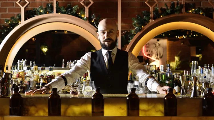 Δυο spot που εξελίσσουν τον καφέ και τα cocktail στη Θεσσαλονίκη