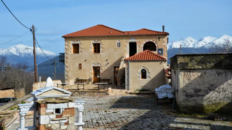 «Μεγάλη Μαντίνεια - Μεγάλο Καφενείο»: Αυτός δεν είναι ένας ξενώνας!