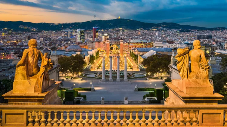 12 νέες πτήσεις για τη Ryanair από Αθήνα και Θεσσαλονίκη