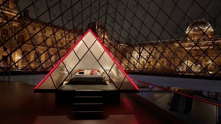 Θέλεις να διανυκτερεύσεις για ένα βράδυ μέσα στο Λούβρο; 