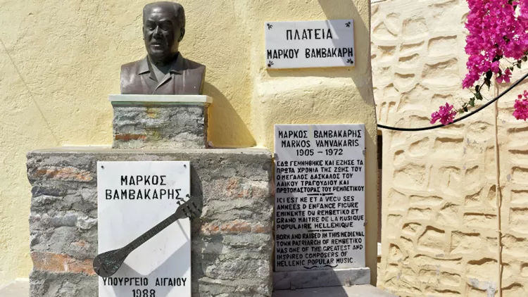 Ένα ψηφιακό πολυμεσικό σύμπαν για τον Μάρκο Βαμβακάρη