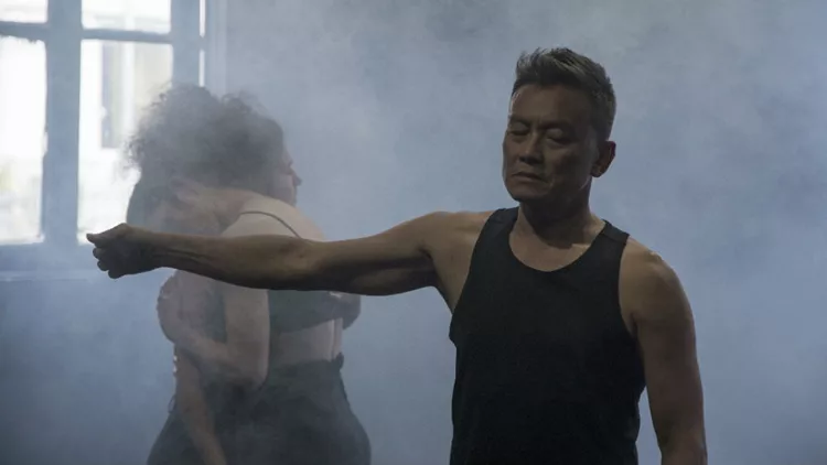 Ο μαλαισιανός χορογράφος Τόνι Γιαπ μας συστήνεται πριν από το «Silence speaks» 