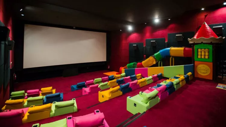 Νέα αίθουσα «Village Kids» στα Village Cinemas Φαλήρου