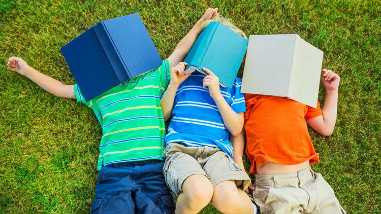 10 παιδικά «δροσερά» βιβλία που ξεχωρίζουμε
