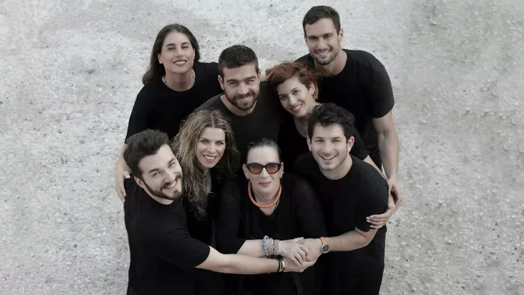 Η Λίνα Νικολακοπούλου και το τατουάζ στις καρδιές μας