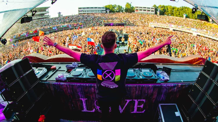 Nicky Romero, τι θα φέρει το Tomorrowland στην Αθήνα;