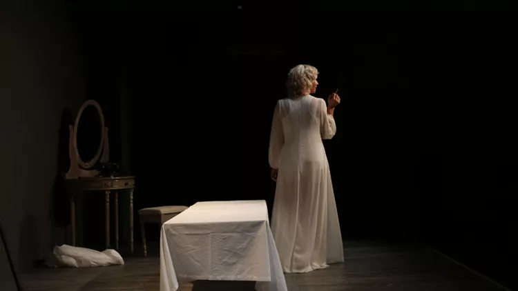 Μάθημα αυτογνωσίας μέσω αυτοέκφρασης και θεατρικό εργαστήρι στο θέατρο Akroasis