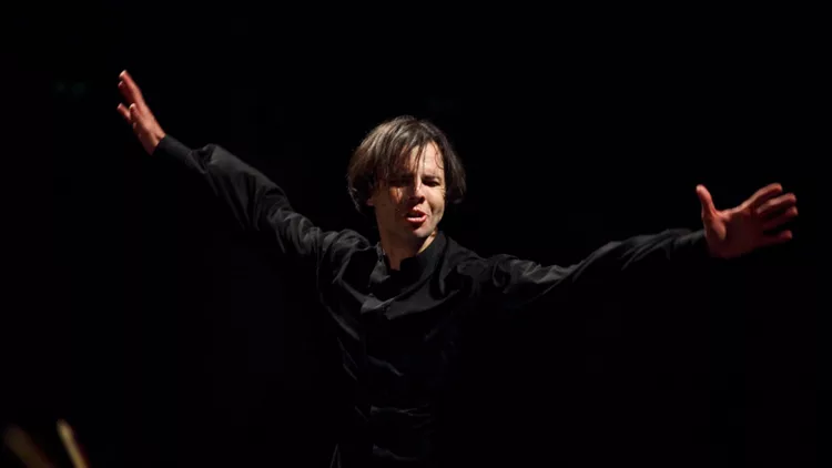 O Θεόδωρος Κουρεντζής και η musicAeterna στο Μέγαρο Μουσικής