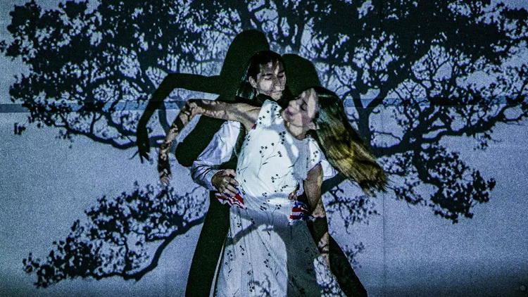 Ο Κωνσταντίνος Ρήγος χορογραφεί Χατζιδάκι στο «Χορό με τη σκιά μου»