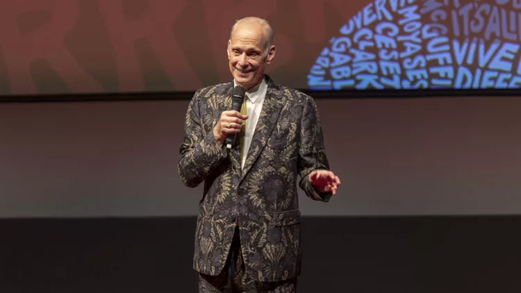 60ο Φεστιβάλ Θεσσαλονίκης: Είδαμε το βιτριολικό one-man show του Τζον Γουότερς