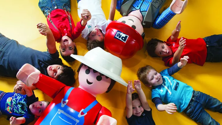 PLAYMOBIL: Το παιχνίδι που δεν σταματά να εξελίσσεται