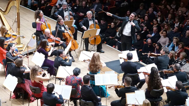 Παραμυθένια Καμεράτα για όλη την οικογένεια