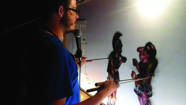 Καραγκιόζης σε πρωτότυπες ιστορίες