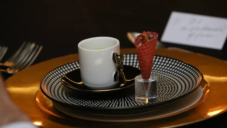 Το «La Suite Lounge» ομιλεί haute γαλλικά