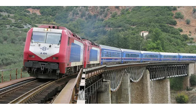 Λογοτεχνία Παντού: Παραμύθια στο τρένο Αθήνα-Θεσσαλονίκη από την Λίλη Λαμπρέλλη