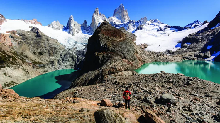 Ποιοι είναι οι νέοι νομάδες και γιατί μονοπωλούν τις νέες ταξιδιωτικές τάσεις;