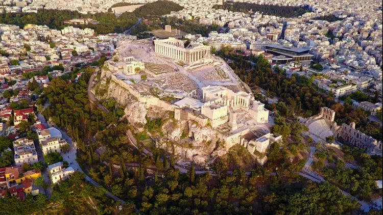 Πώς προχωράνε τα 8 έργα αναβάθμισης του αρχαιολογικού χώρου Ακρόπολης;