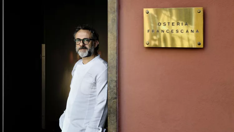 O Massimo Bottura μαγειρεύει σπίτι του και ρίχνει το instagram