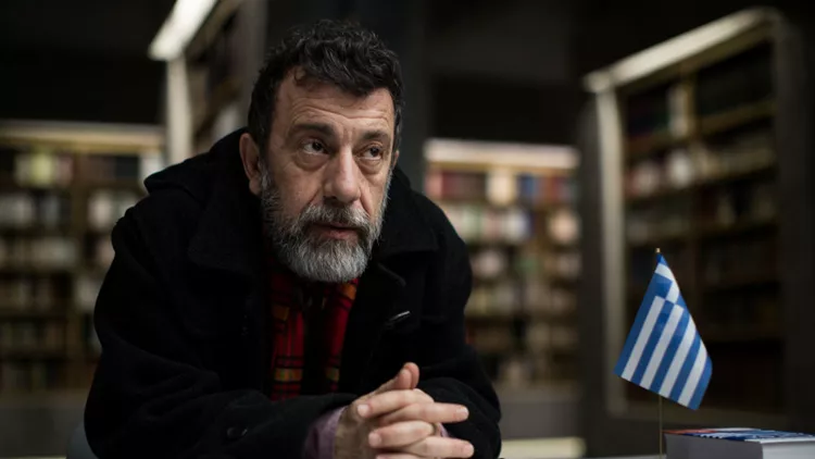 Ο Μανώλης Μαυροματάκης μιλά για το ρόλο του στους all-star «Μεταφραστές»