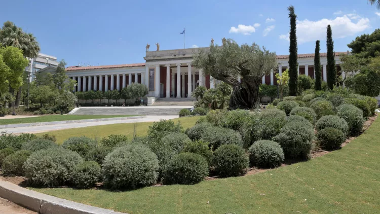Το Εθνικό Αρχαιολογικό Μουσείο δημιουργεί μια όαση στο κέντρο της Αθήνας