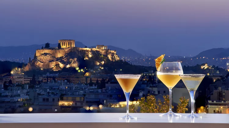 Το «Galaxy Bar» ανοίγει ξανά τις πύλες του