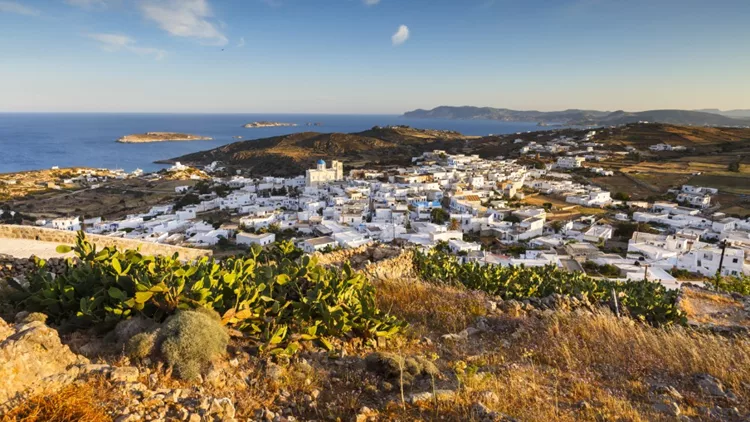 Γιατί η Κίμωλος έχει γίνει Talk of the Aegean;