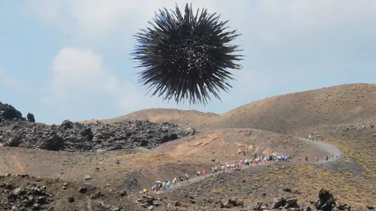 Η Χριστίνα Φοίβη μιλά για την τολμηρή και πολιτικά κοφτερή «Αμυγδαλιά»