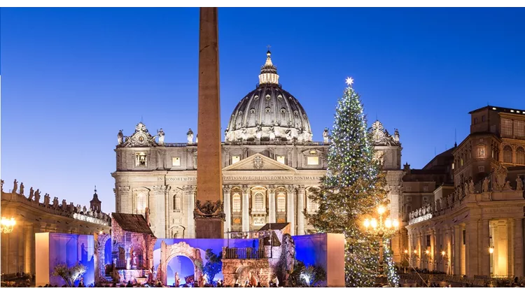 Κατανυκτικά Χριστούγεννα από τη Βηθλεέμ ως το Βατικανό