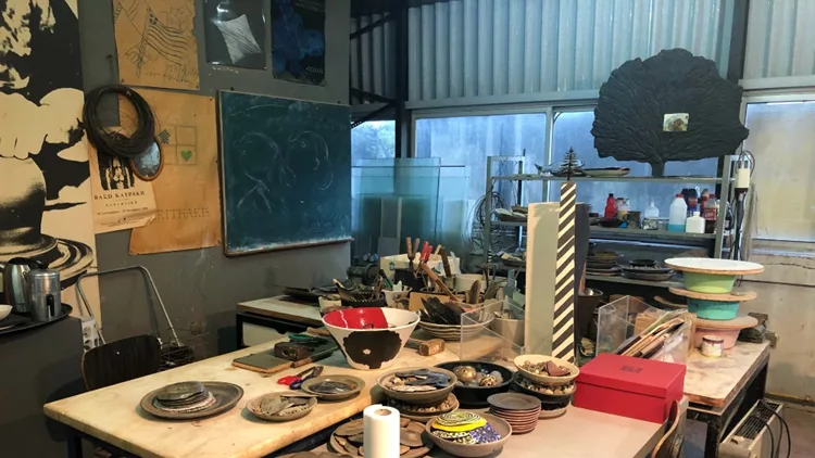 Επιστολή Μενδώνη για να κηρυχθεί μνημείο το εργαστήριο της κεραμοπλάστριας Ελένης Βερναδάκη