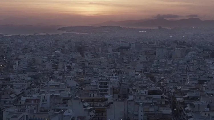 Η Αθήνα «πρωτεύουσα» διεθνών παραγωγών: έρχονται Ντέιβιντ Κρόνενμπεργκ, Νία Βαρντάλος και streaming πλατφόρμες