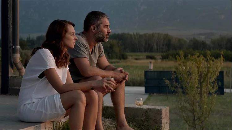 Must-see | 5 πράγματα που δε ξέρατε για την «Μπαλάντα της Τρύπιας Καρδιάς»