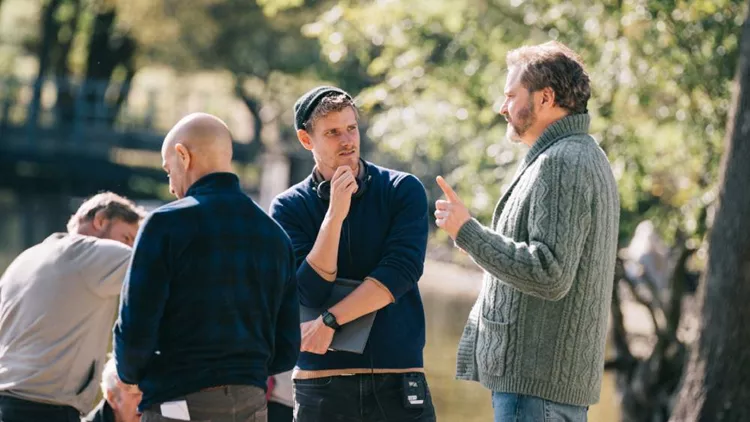 Χάρι Μακουίν, πώς είναι να σκηνοθετείς Κόλιν Φερθ και Στάνλεϊ Τούτσι;