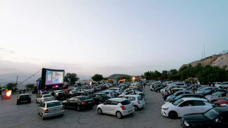 Το City Drive-in επιστρέφει σε νέο χώρο με «Pulp Fiction» και «La La Land»