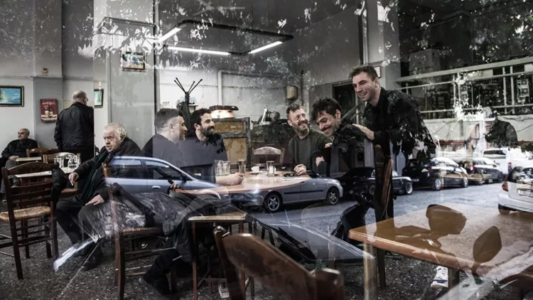 Ο «Αίαντας» παίζει τάβλι στην Πειραιώς 260