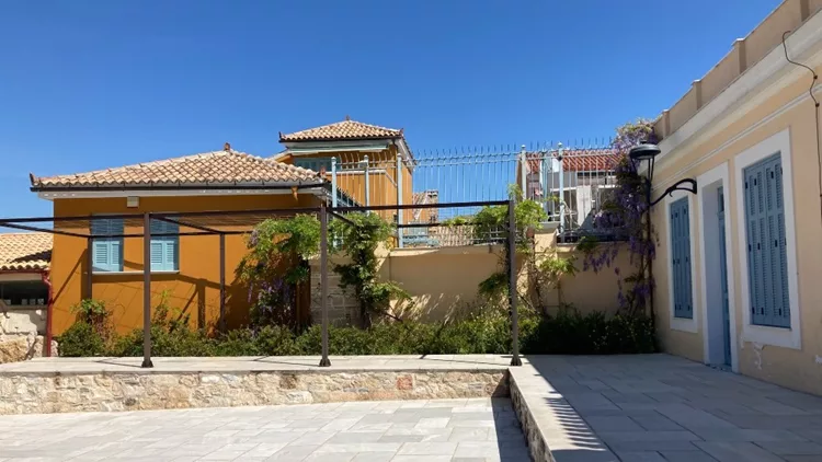 Άνοιξε η Αυλή των Θαυμάτων, το πρώτο κομμάτι του Μουσείου Νεότερου Ελληνικού Πολιτισμού